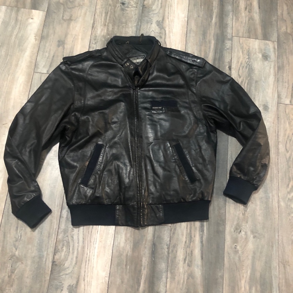 Members Only Black Leather Jacket Size 42 Excellent Condition.